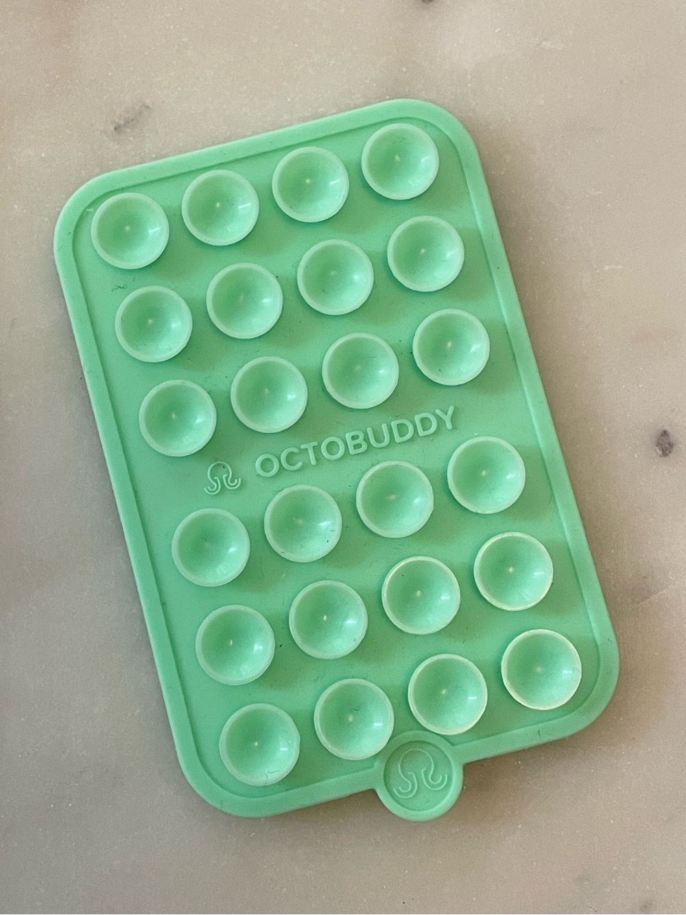 New- mint green octobuddy magnet MagSafe compatible